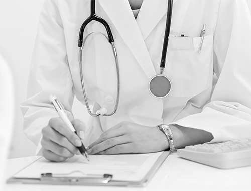 Clinical-Operations_179982260-BW.jpg